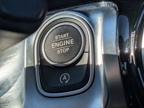 Used 2025 Mercedes-Benz GLB 35 AMG 4MATIC image 25