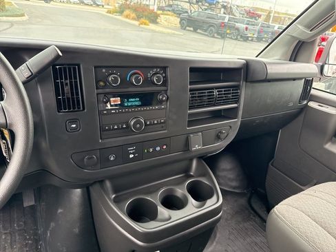 New 2024 GMC Savana 2500 w/ Driver Convenience Package RWD image 23