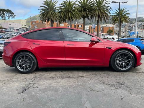 Used 2021 Tesla Model 3 Standard Range Plus image 3
