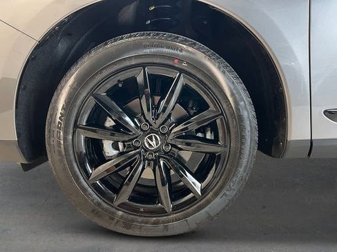 Used 2025 Acura RDX SH-AWD image 12