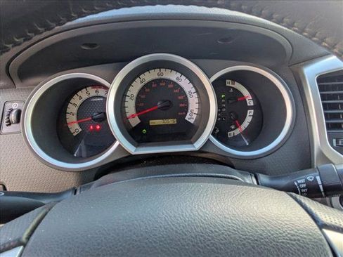 Used 2014 Toyota Tacoma 4x4 Access Cab V6 image 17