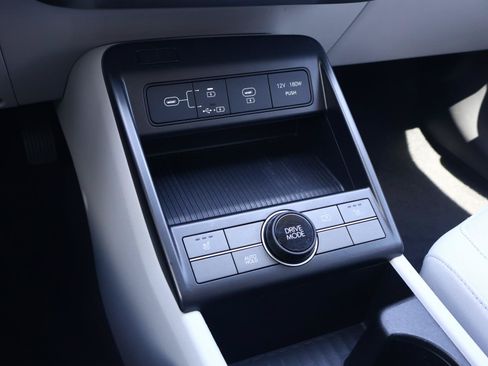 Used 2024 Hyundai Kona SEL FWD image 20