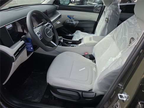 New 2026 Hyundai Tucson SE image 3