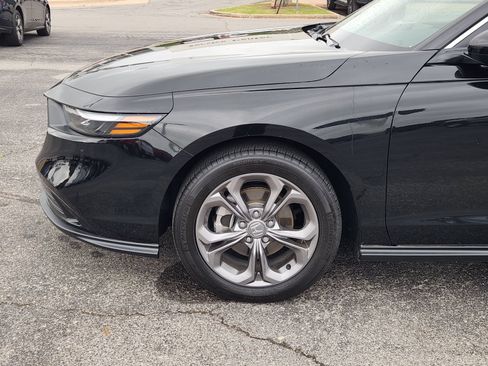 Used 2024 Honda Accord EX image 9