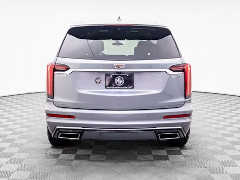 New 2025 Cadillac XT6 Luxury image 6
