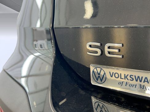 New 2026 Volkswagen Taos SE image 34