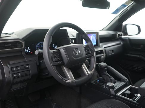 Used 2025 Toyota 4Runner SR5 image 15