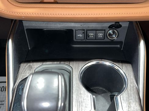 Used 2021 Toyota Highlander Platinum image 33