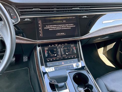 Used 2019 Audi Q8 Premium Plus image 7