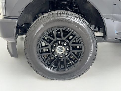 Used 2022 Ford F350 Lariat w/ Black Appearance Package AWD/4WD image 32