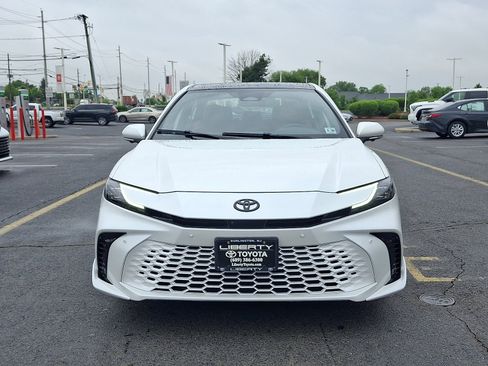 Used 2025 Toyota Camry XSE w/ Premium Plus Package AWD/4WD image 2