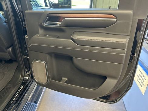 Used 2024 GMC Sierra 3500 Denali w/ Denali Reserve Package image 33