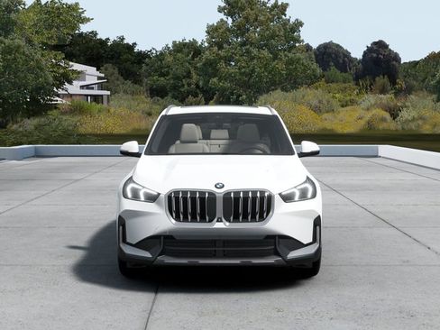New 2026 BMW X1 xDrive28i AWD/4WD image 3