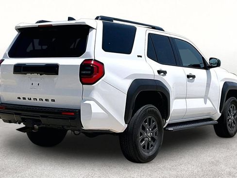 Used 2025 Toyota 4Runner SR5 AWD/4WD image 13
