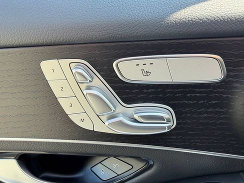 Used 2022 Mercedes-Benz GLC 300 4MATIC image 19