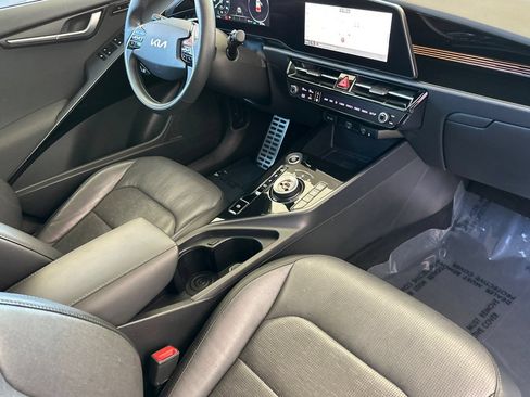 Certified 2023 Kia Niro Wave FWD image 18