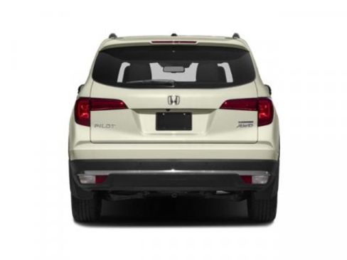 Used 2018 Honda Pilot Touring image 5