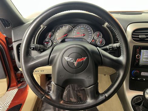 Used 2005 Chevrolet Corvette Coupe w/ Preferred Equipment Group image 24