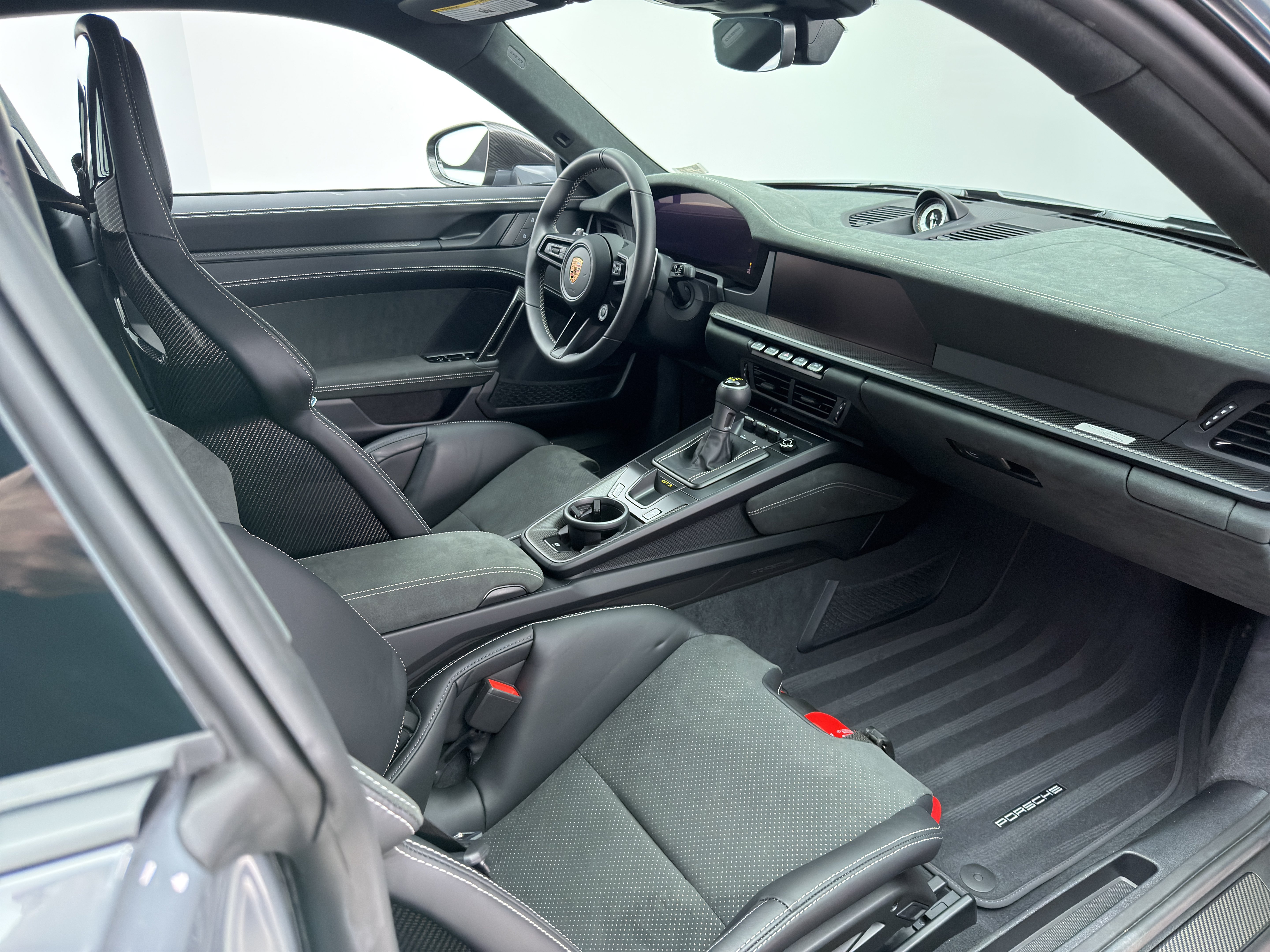 Used 2026 Porsche 911 GT3 RWD image 17