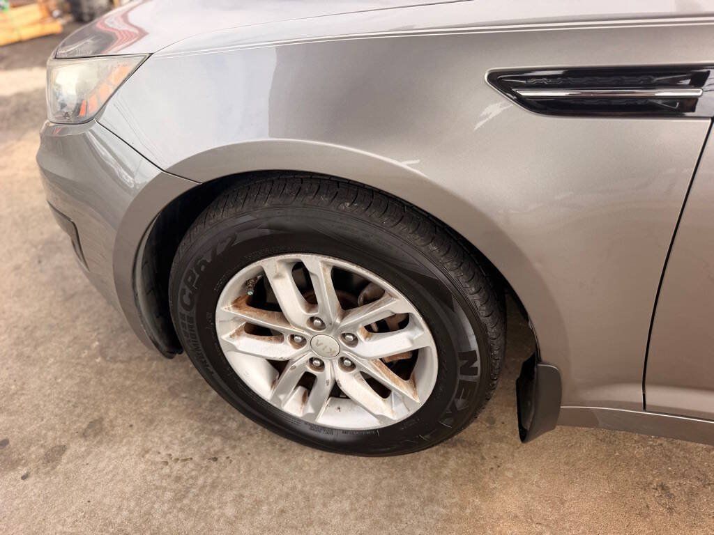 Used 2013 Kia Optima LX FWD image 15