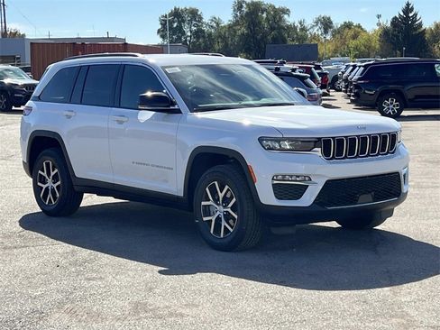 New 2025 Jeep Grand Cherokee Limited image 1