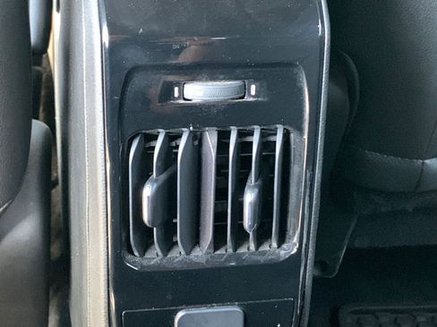 Used 2025 Jeep Compass Trailhawk image 23