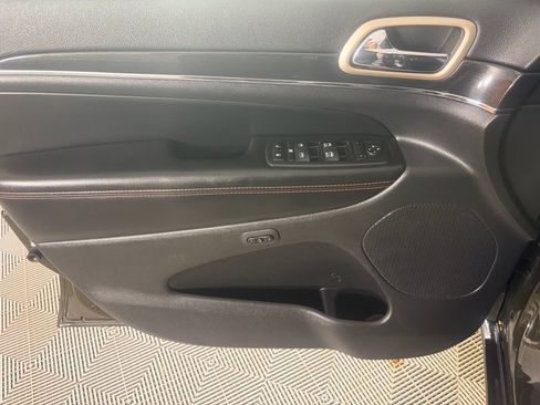 Used 2017 Jeep Grand Cherokee Limited 75th Anniversary AWD/4WD image 11