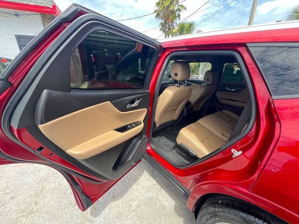 Used 2021 Chevrolet Blazer Premier w/ Driver Confidence II Package FWD image 12