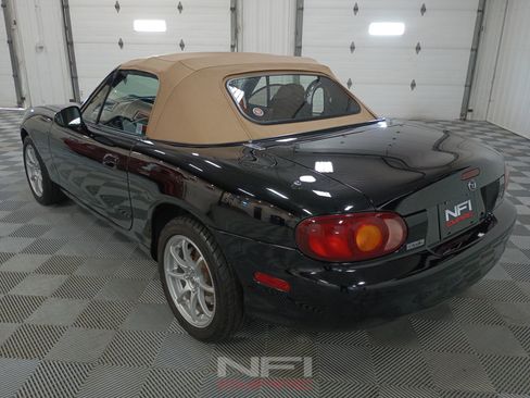 Used 1999 MAZDA MX-5 Miata RWD image 19