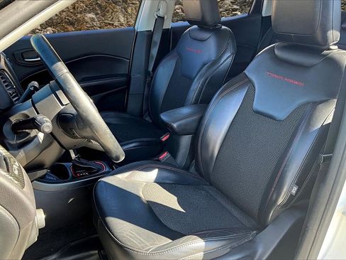 Used 2018 Jeep Compass Trailhawk image 23