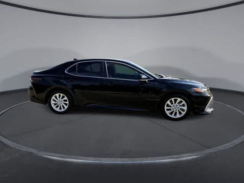 Used 2024 Toyota Camry LE w/ Convenience Package FWD image 9