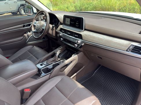 Used 2020 Kia Telluride SX FWD image 15