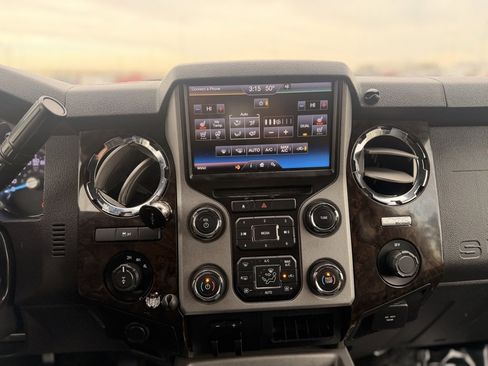Used 2013 Ford F250 Platinum image 25