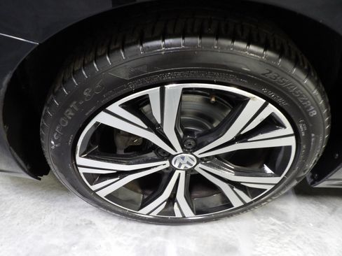 Used 2020 Volkswagen Passat 2.0T SEL FWD image 22