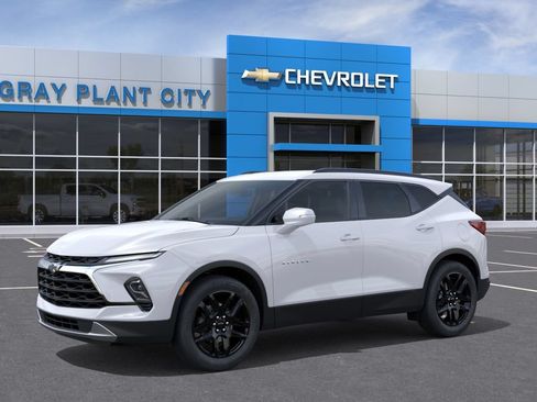 New 2026 Chevrolet Blazer LT w/ Sound & Technology Package FWD image 2