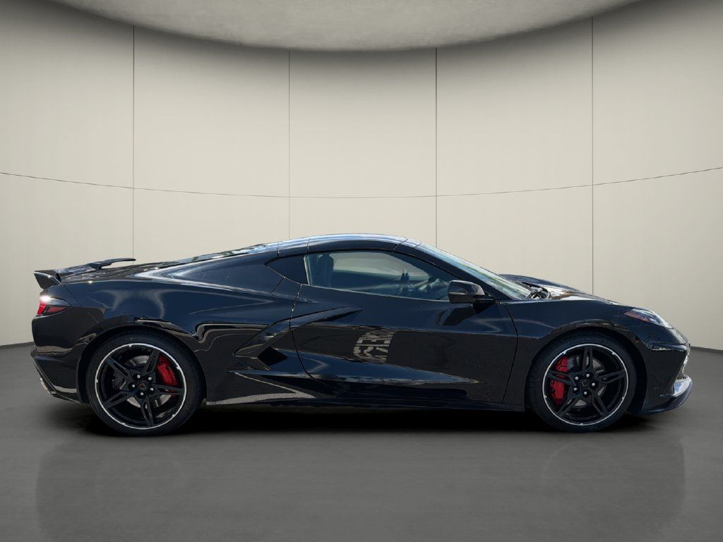 Used 2024 Chevrolet Corvette Stingray Preferred Cpe w/ Z51 Performance Package RWD image 8
