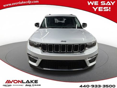 Used 2023 Jeep Grand Cherokee Limited w/ Trailer Tow Prep Group (B) image 9