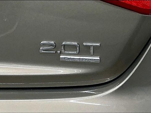 Used 2010 Audi A4 2.0T Premium image 11