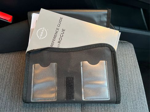 Used 2023 Nissan Rogue SV image 35