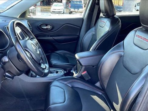 Used 2021 Jeep Cherokee Trailhawk w/ Trailer Tow Group image 27