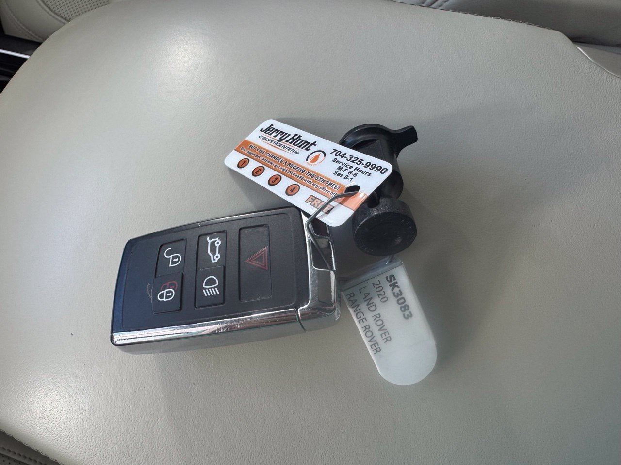 Used 2020 Land Rover Range Rover HSE AWD/4WD image 3