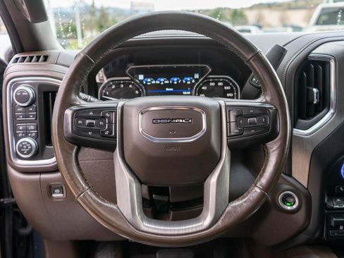 Used 2021 GMC Sierra 1500 Denali w/ Denali Ultimate Package image 17