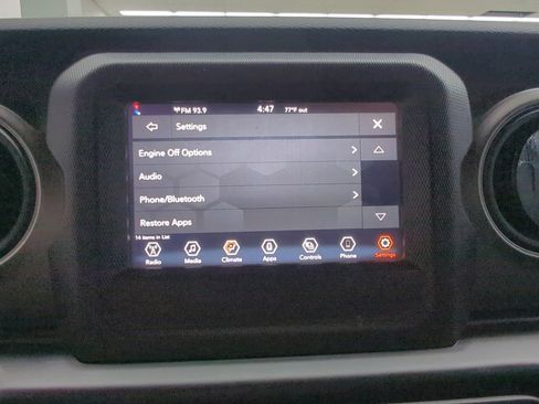 Used 2022 Jeep Gladiator Sport AWD/4WD image 25