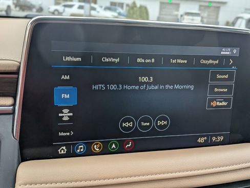 Used 2021 Chevrolet Suburban Premier image 26