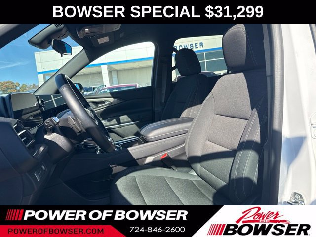 Used 2024 Chevrolet Traverse LS w/ Midnight/Sport Edition FWD image 2