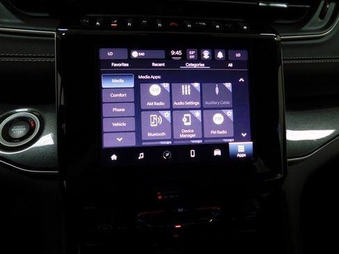 Used 2022 Jeep Grand Cherokee Laredo image 30