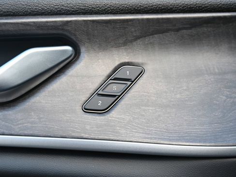 Used 2024 Jeep Grand Cherokee L Limited w/ Luxury Tech Group II image 25