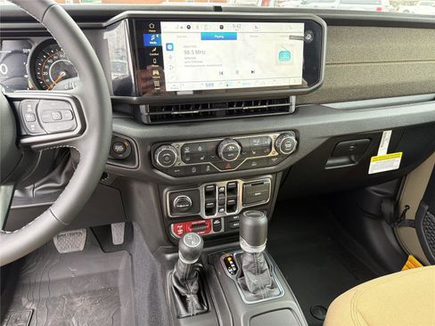 New 2026 Jeep Gladiator Sport image 29