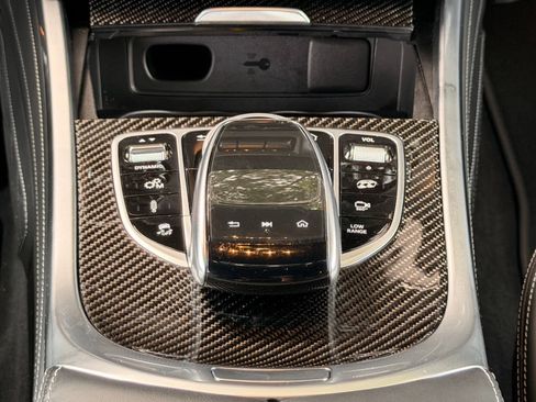 Used 2022 Mercedes-Benz G 63 AMG Squared image 17