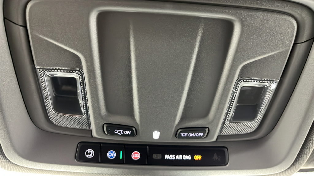 Used 2024 Chevrolet Silverado 1500 LT AWD/4WD image 34
